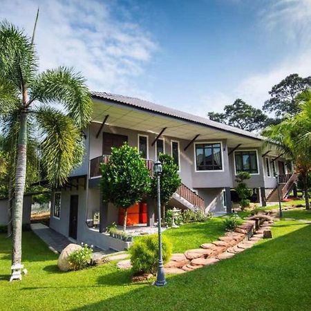 Capital O 90088 Mbp Leisure Resort Batu Pahat Exterior foto
